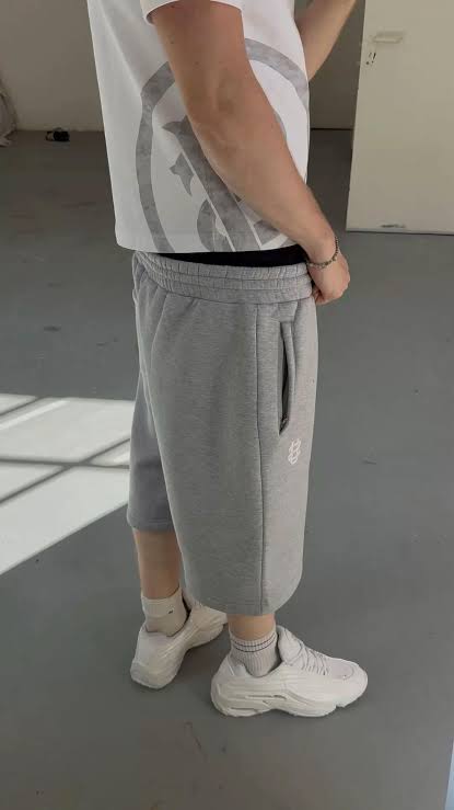 BAGGY SHORTS