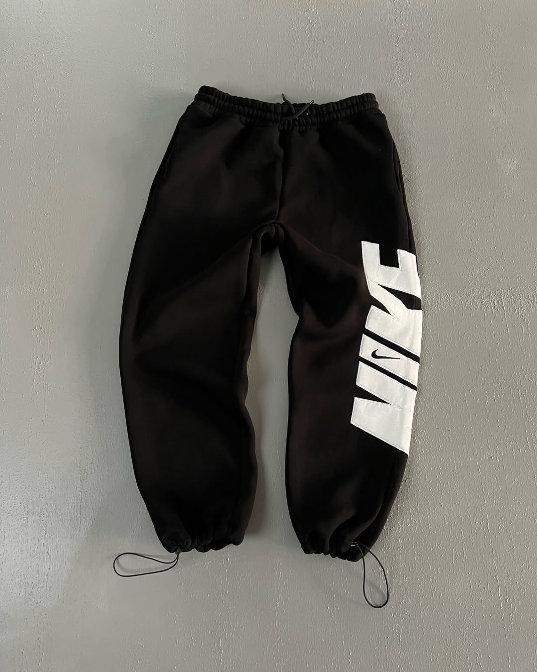 BAGGY NIKE A COTÉ