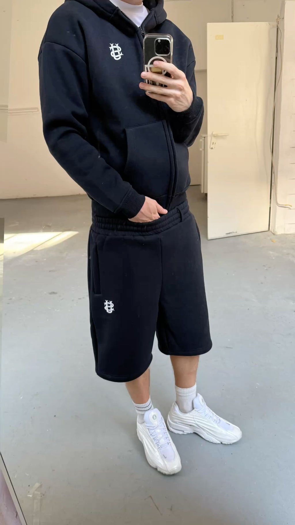 BAGGY SHORTS